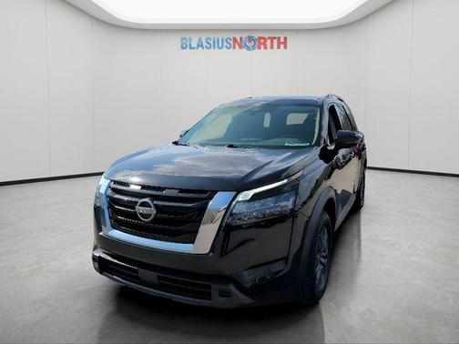 Super Black 2023 Nissan Pathfinder SV FWD