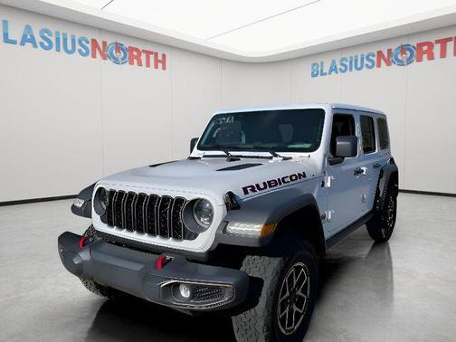 Bright White Clearcoat 2025 Jeep Wrangler Rubicon