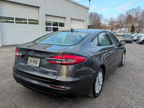 2020 Ford Fusion Hybrid SE