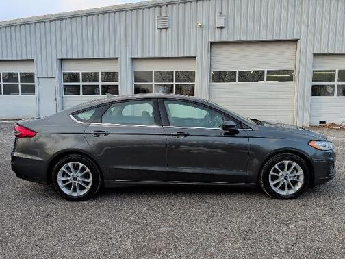 2020 Ford Fusion Hybrid SE