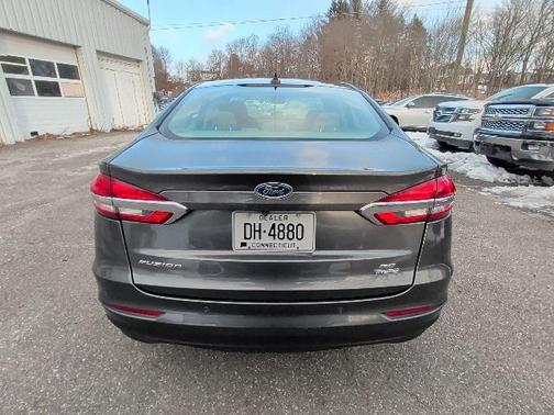 2020 Ford Fusion Hybrid SE