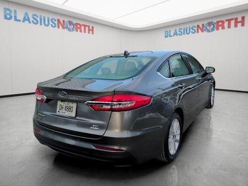2020 Ford Fusion Hybrid SE