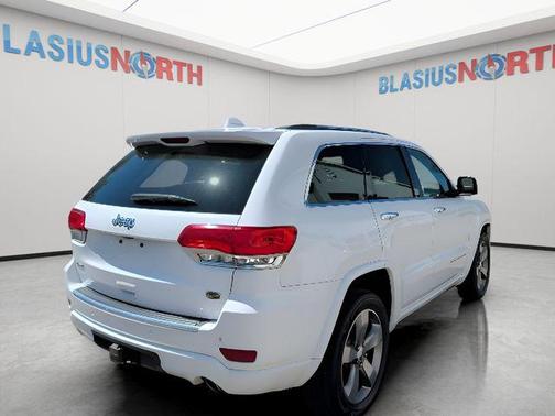 Bright White Clearcoat 2015 Jeep Grand Cherokee Overland