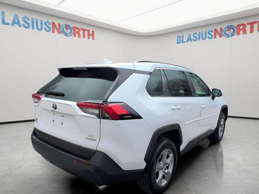 2024 Toyota RAV4 Hybrid LE