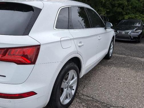 2019 Audi Q5 2.0T Premium Plus