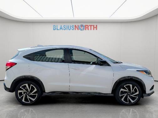 Platinum White Pearl 2020 Honda HR-V 2WD Sport