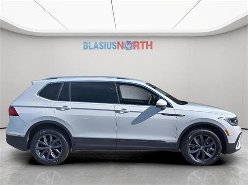 2024 Volkswagen Tiguan 2.0T SE 4MOTION