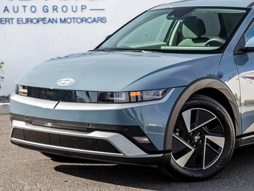 2025 Hyundai IONIQ 5 SE