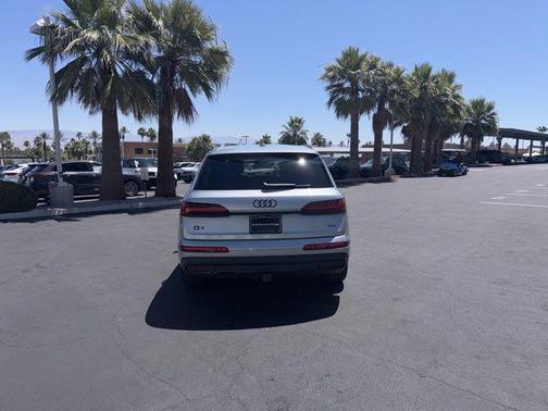 Satellite Silver Metallic 2023 Audi Q7 55 Premium Plus