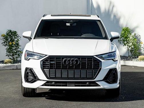 2022 Audi Q3 45 S line Premium Plus