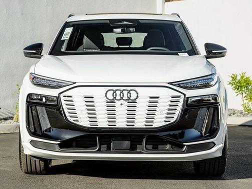 2025 Audi SQ6 e-tron Prestige quattro
