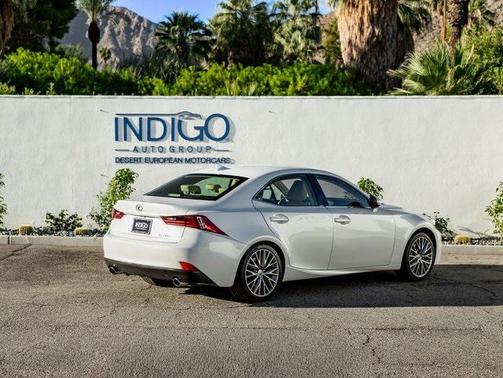 2016 Lexus IS 200t Base