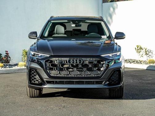 2025 Audi Q8 55 Premium Plus
