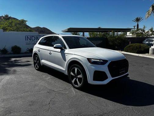 Ibis White 2023 Audi Q5 45 S line Premium Plus