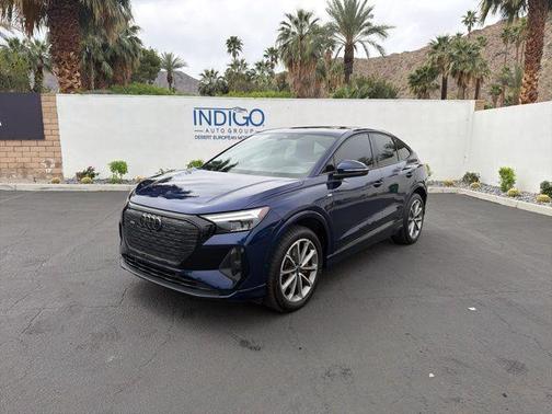 2022 Audi e-tron Premium Plus