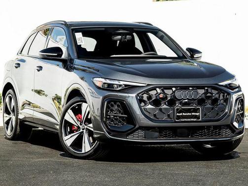 Daytona Gray Pearl Effect 2026 Audi SQ5 3.0T Premium Plus
