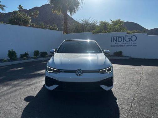 Pure White 2024 Volkswagen Golf R 2.0T DSG