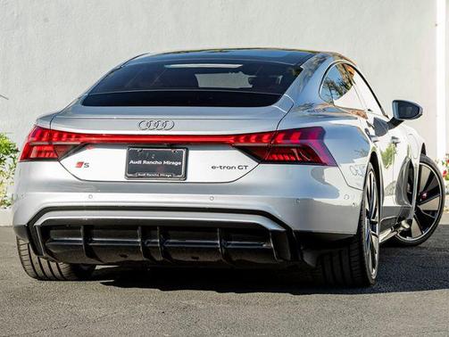 2025 Audi S e-tron GT Premium Plus