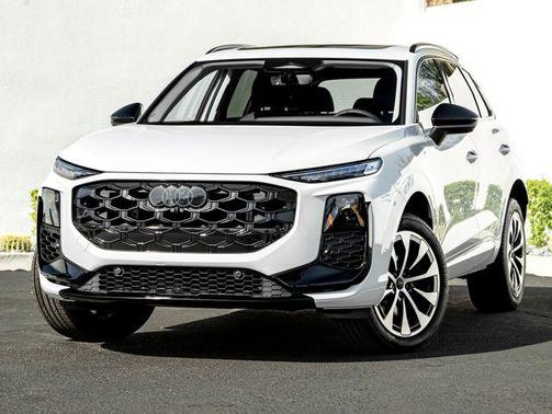 Glacier White Metallic 2026 Audi Q3 TFSI quattro S tronic