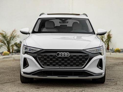 2024 Audi Q8 e-tron Premium