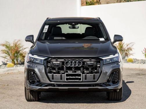 2025 Audi Q7 45 Premium Plus