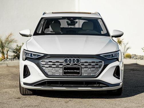 2024 Audi Q8 e-tron Premium Plus