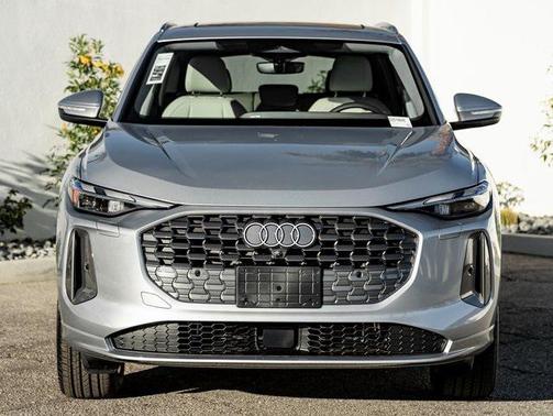 2025 Audi Q5 Premium TFSI quattro S tronic