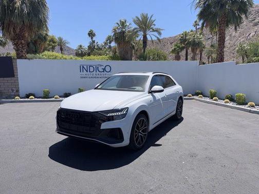 Glacier White Metallic 2023 Audi Q8 55 Prestige