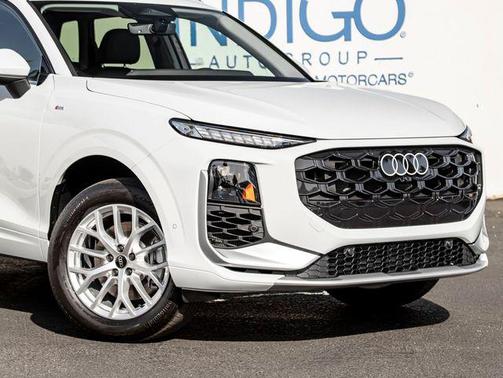 Glacier White Metallic 2026 Audi Q3 TFSI quattro S tronic