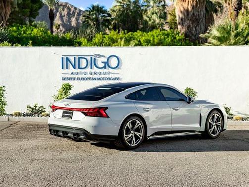 2023 Audi e-tron GT Premium Plus quattro