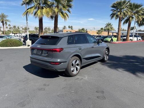 2025 Audi Q6 e-tron Premium Plus quattro