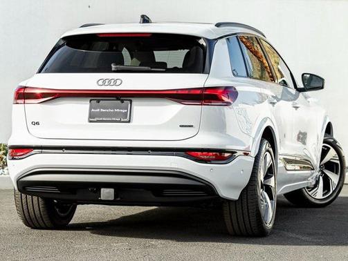 2025 Audi Q6 e-tron Premium Plus quattro