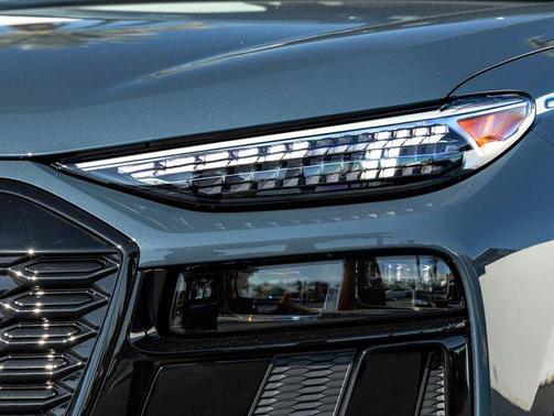 3d3d 2027 Audi Q6 e-tron Premium Plus