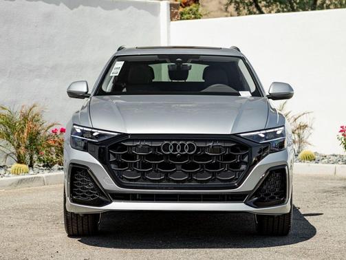 2025 Audi Q8 55 Premium Plus