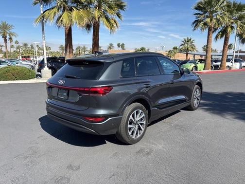 2025 Audi Q6 e-tron Premium Plus quattro