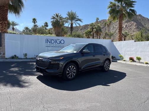 2025 Audi Q6 e-tron Premium Plus quattro