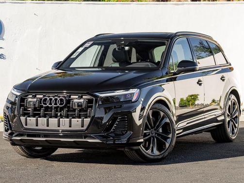 Mythos Black Metallic 2026 Audi Q7 55 Premium Plus