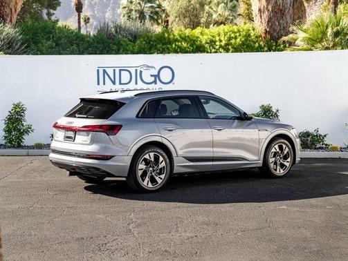 2022 Audi e-tron Premium