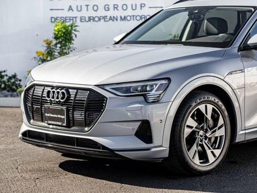 2022 Audi e-tron Premium