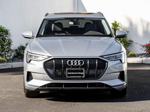 2022 Audi e-tron Premium