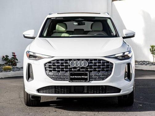 2025 Audi Q5 Premium TFSI quattro S tronic