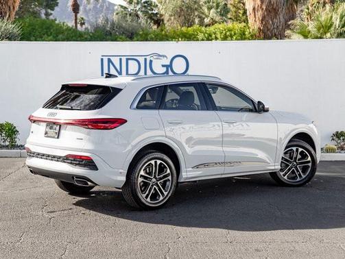 2025 Audi Q5 Premium TFSI quattro S tronic