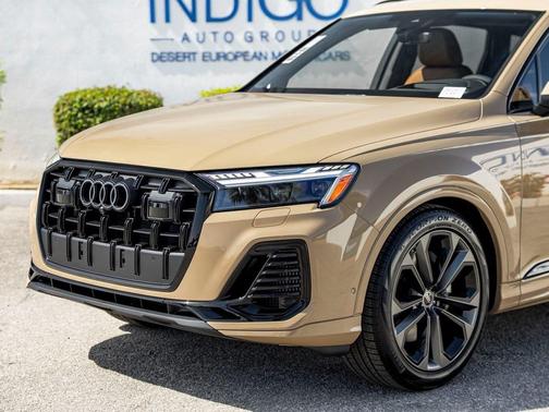 2025 Audi Q7 55 Prestige