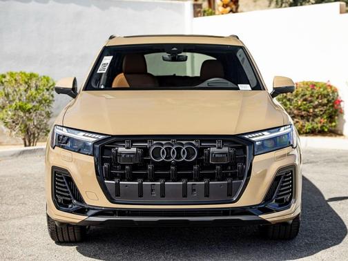 2025 Audi Q7 55 Prestige