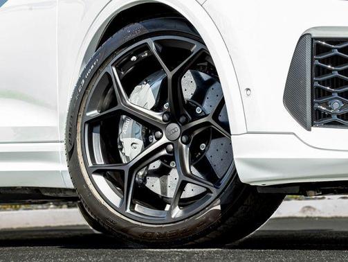 Carrara White 2026 Audi RS Q8 4.0T