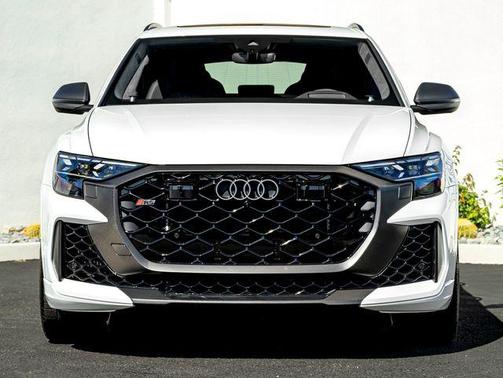 Carrara White 2026 Audi RS Q8 4.0T