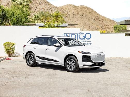 2025 Audi Q6 e-tron Premium Plus quattro