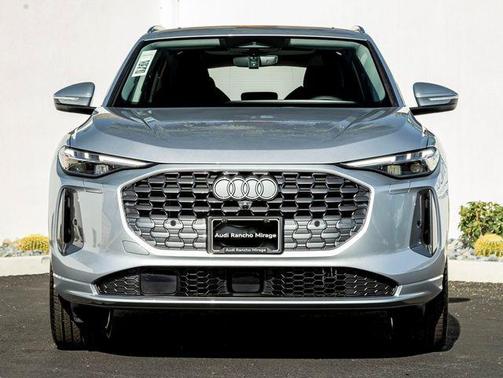 Florett Silver Metallic 2026 Audi Q5 Premium Plus TFSI quattro S tronic