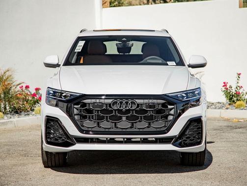 2025 Audi Q8 55 Prestige