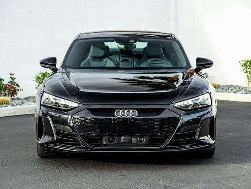 2022 Audi e-tron GT Prestige